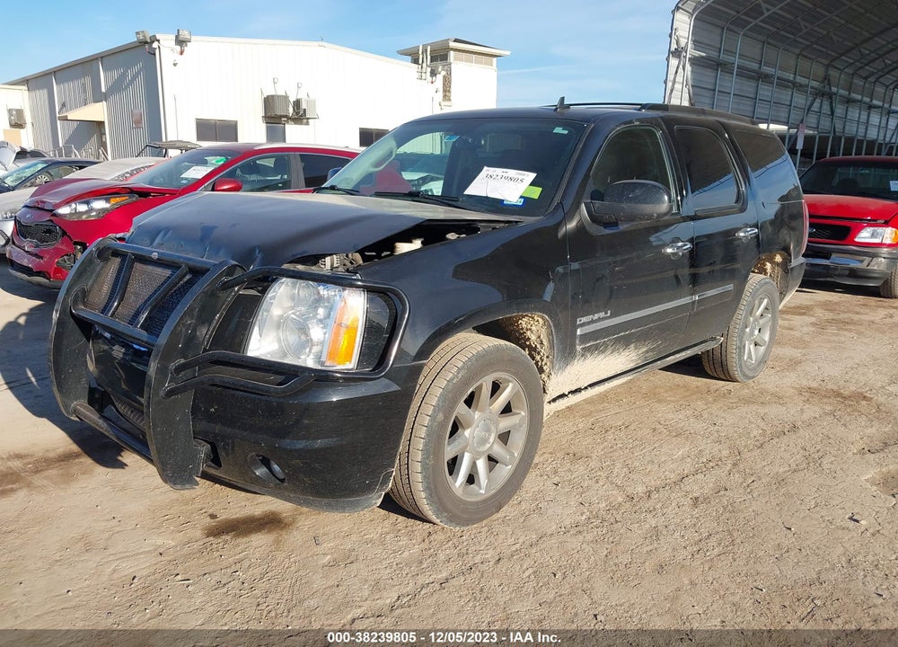 2013 GMC YUKON DENALI VIN: 1GKS1EEF8DR318101