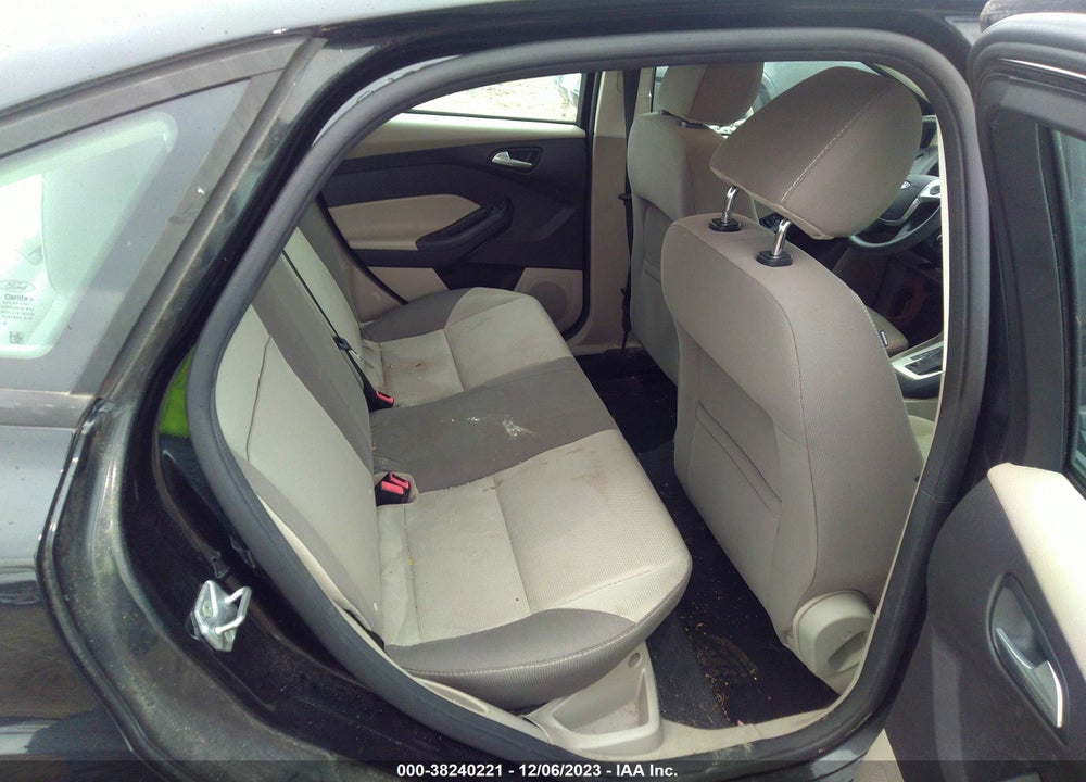 2014 FORD FOCUS SE VIN: 1FADP3F21EL204762