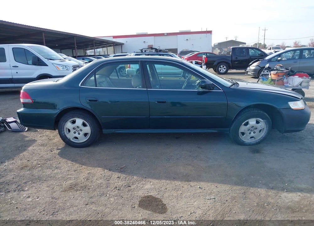 2002 HONDA ACCORD SDN EX W/LEATHER VIN: 1HGCG16522A000582