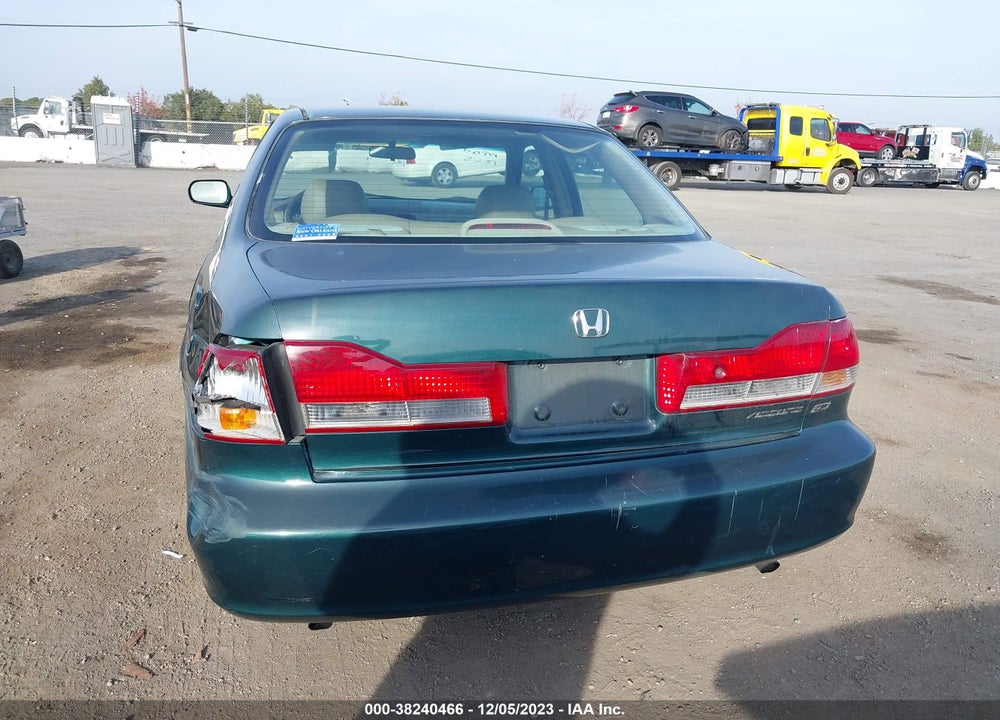2002 HONDA ACCORD SDN EX W/LEATHER VIN: 1HGCG16522A000582