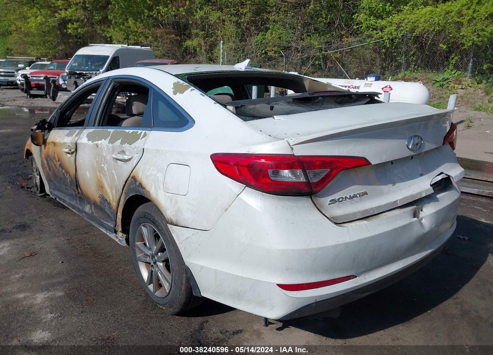 2015 HYUNDAI SONATA SE VIN: 5NPE24AF3FH167278