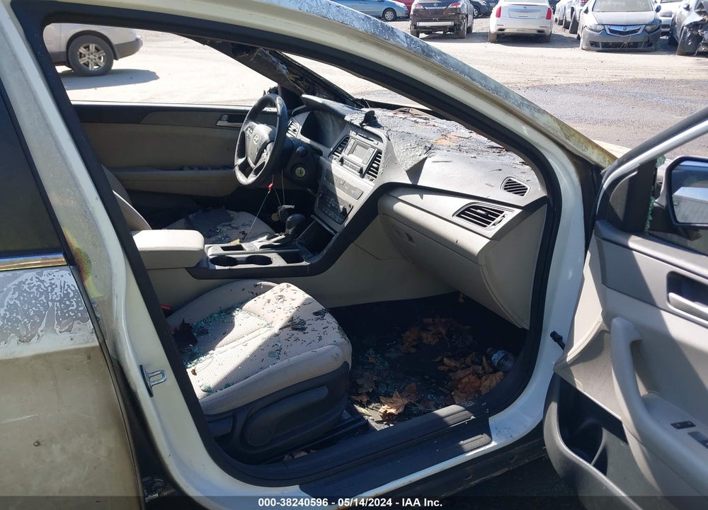 2015 HYUNDAI SONATA SE VIN: 5NPE24AF3FH167278