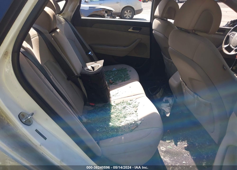 2015 HYUNDAI SONATA SE VIN: 5NPE24AF3FH167278
