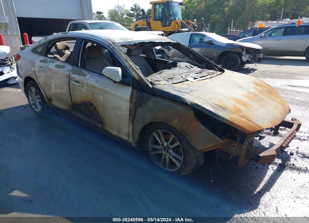2015 HYUNDAI SONATA SE VIN: 5NPE24AF3FH167278