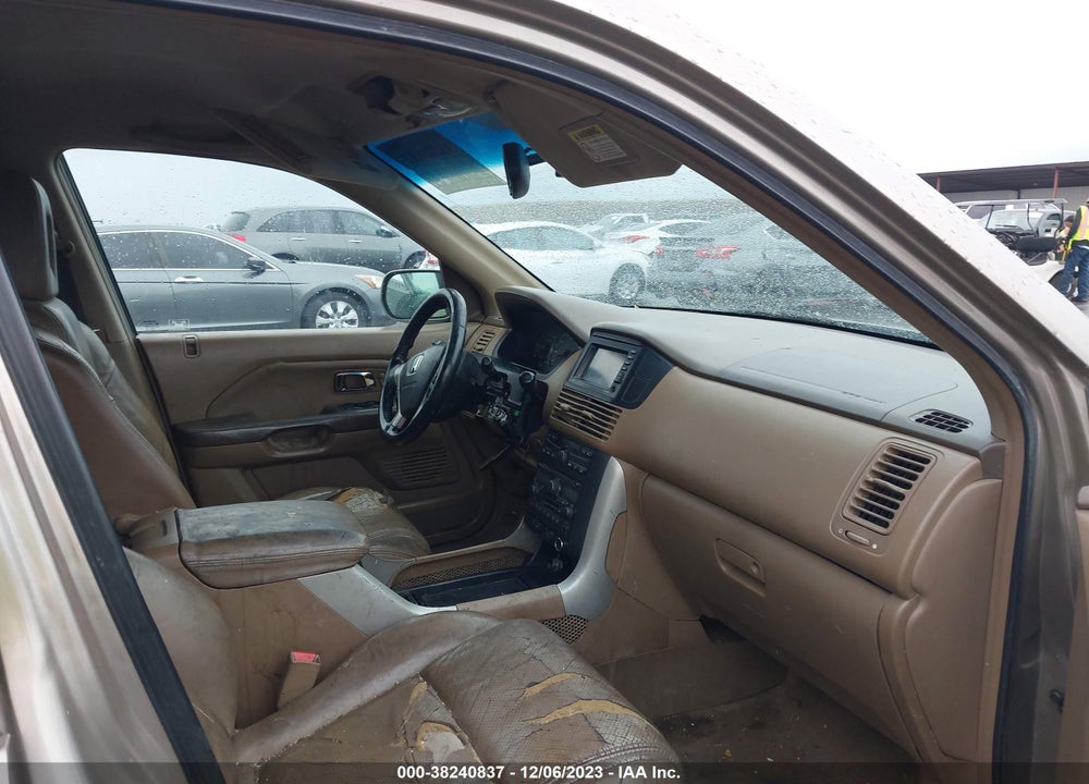 2004 HONDA PILOT EX-L VIN: 2HKYF18704H537324