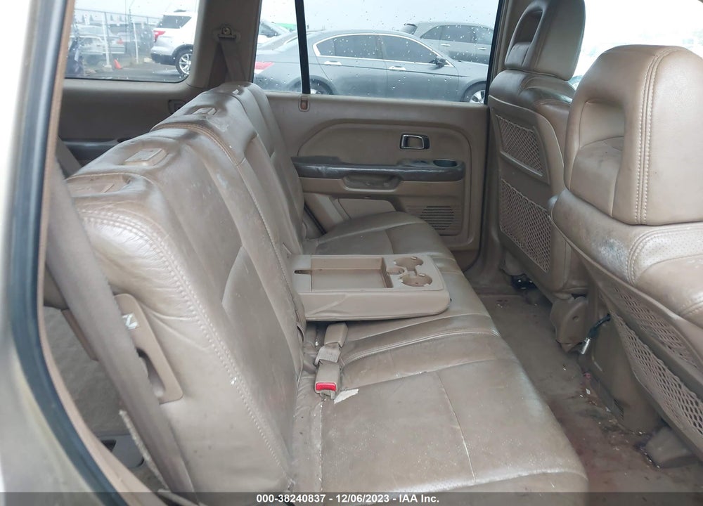 2004 HONDA PILOT EX-L VIN: 2HKYF18704H537324