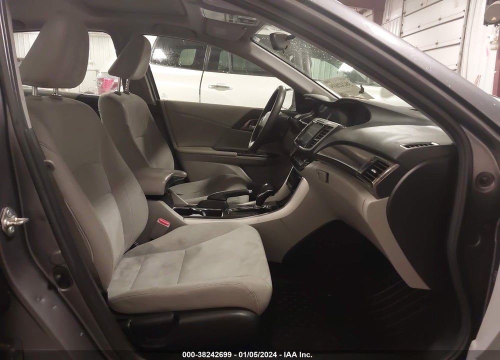 2017 HONDA ACCORD EX VIN: 1HGCR2F73HA006384