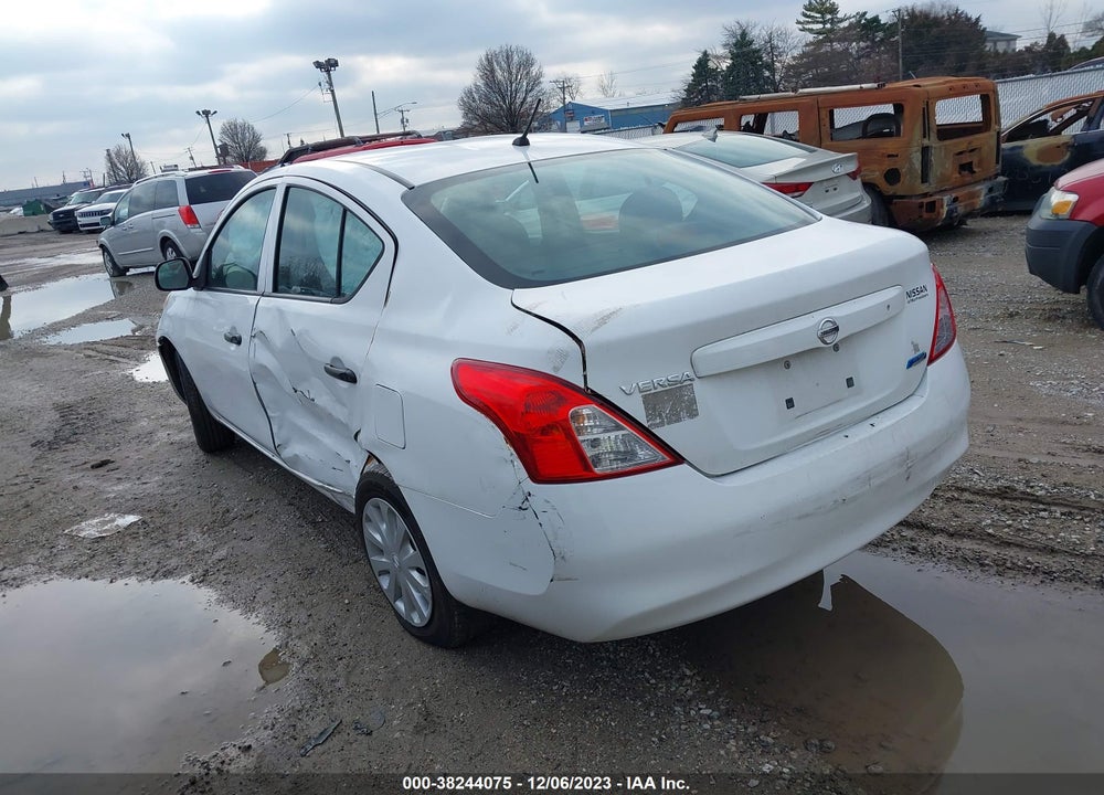 2013 NISSAN VERSA 1.6 S+ VIN: 3N1CN7AP2DL888314