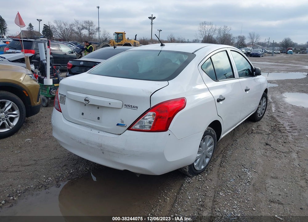 2013 NISSAN VERSA 1.6 S+ VIN: 3N1CN7AP2DL888314