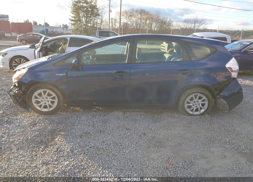 2013 TOYOTA PRIUS V THREE VIN: JTDZN3EU9D3207304