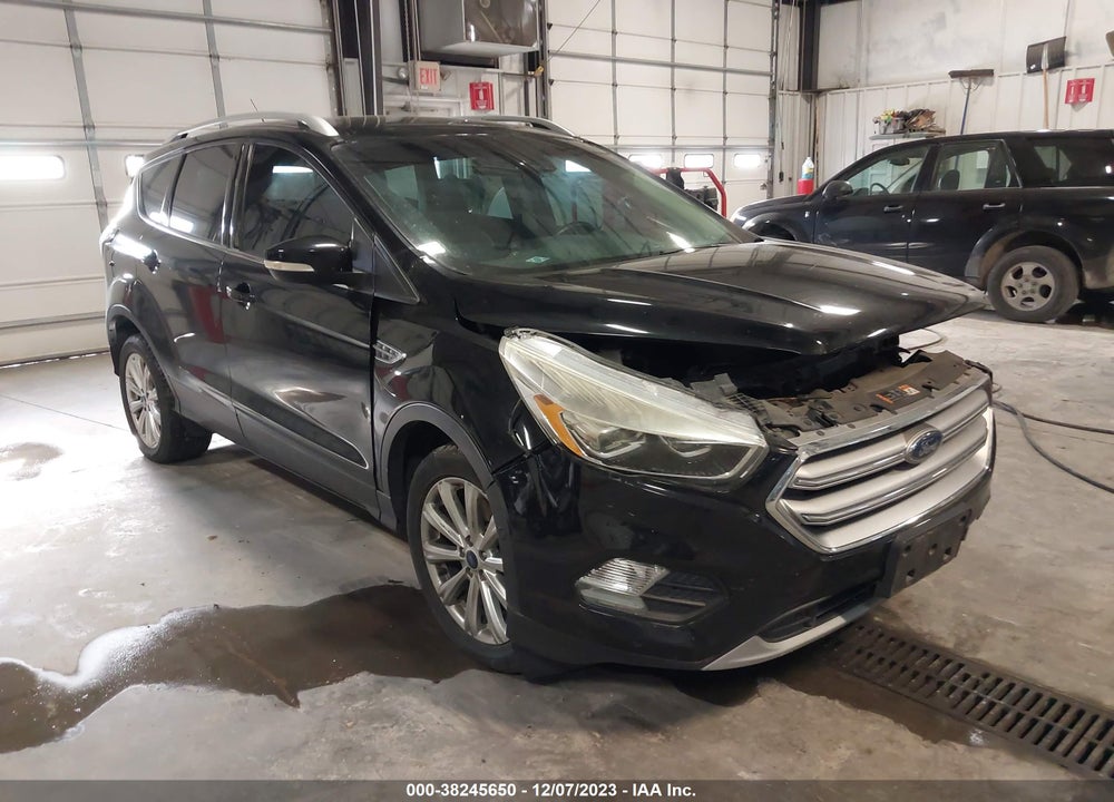 2017 FORD ESCAPE TITANIUM VIN: 1FMCU9J9XHUD95422