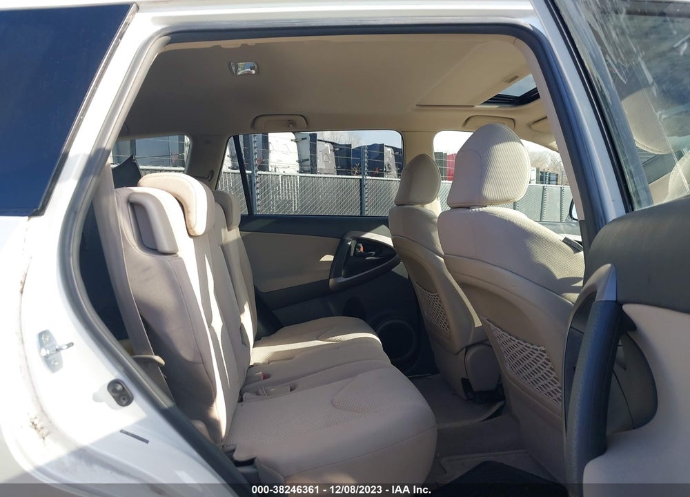2008 TOYOTA RAV4 LIMITED VIN: JTMZD31V985097902