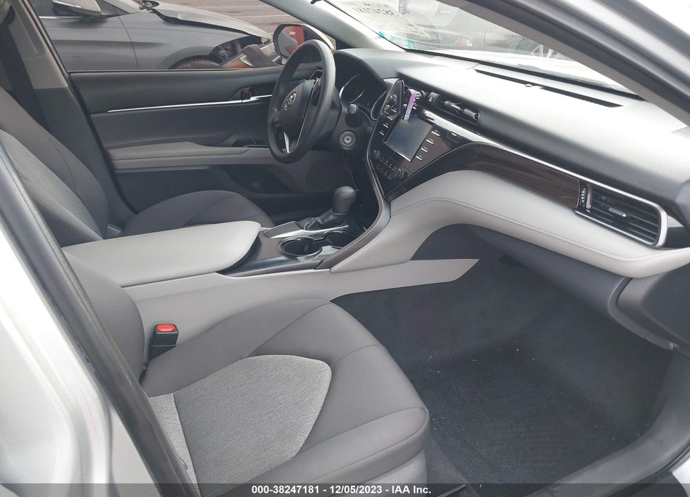 2019 TOYOTA CAMRY LE VIN: 4T1B11HK1KU720237