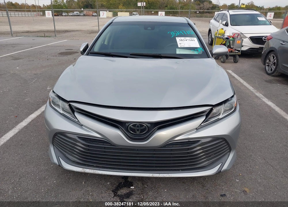 2019 TOYOTA CAMRY LE VIN: 4T1B11HK1KU720237