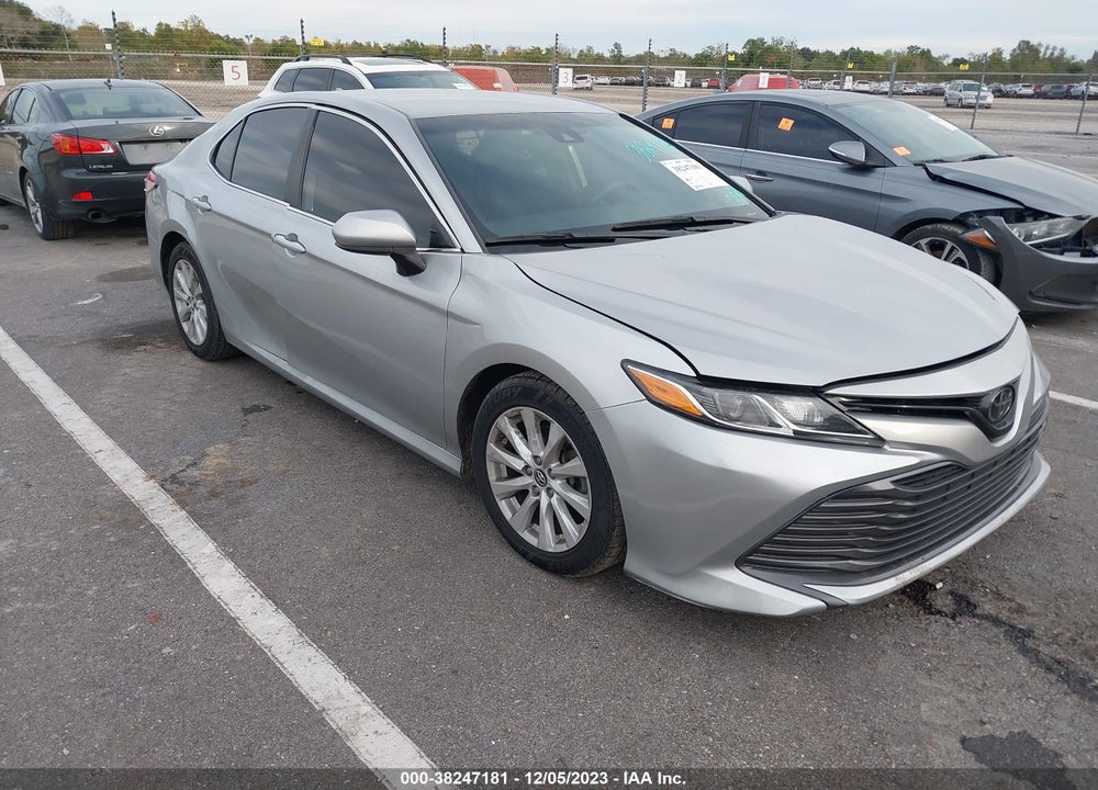 2019 TOYOTA CAMRY LE VIN: 4T1B11HK1KU720237