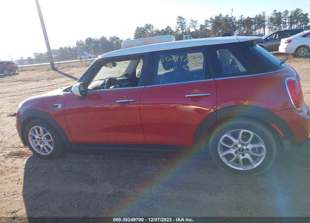 2015 MINI HARDTOP COOPER VIN: WMWXS5C52FT837379