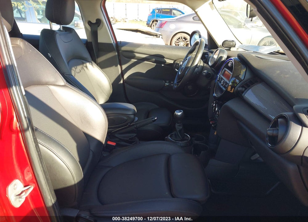 2015 MINI HARDTOP COOPER VIN: WMWXS5C52FT837379