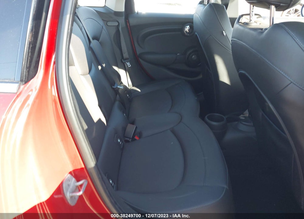 2015 MINI HARDTOP COOPER VIN: WMWXS5C52FT837379