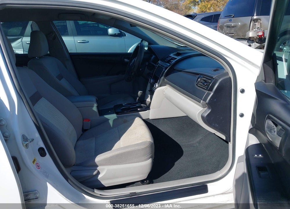 2014 TOYOTA CAMRY LE VIN: 4T1BF1FK9EU313744
