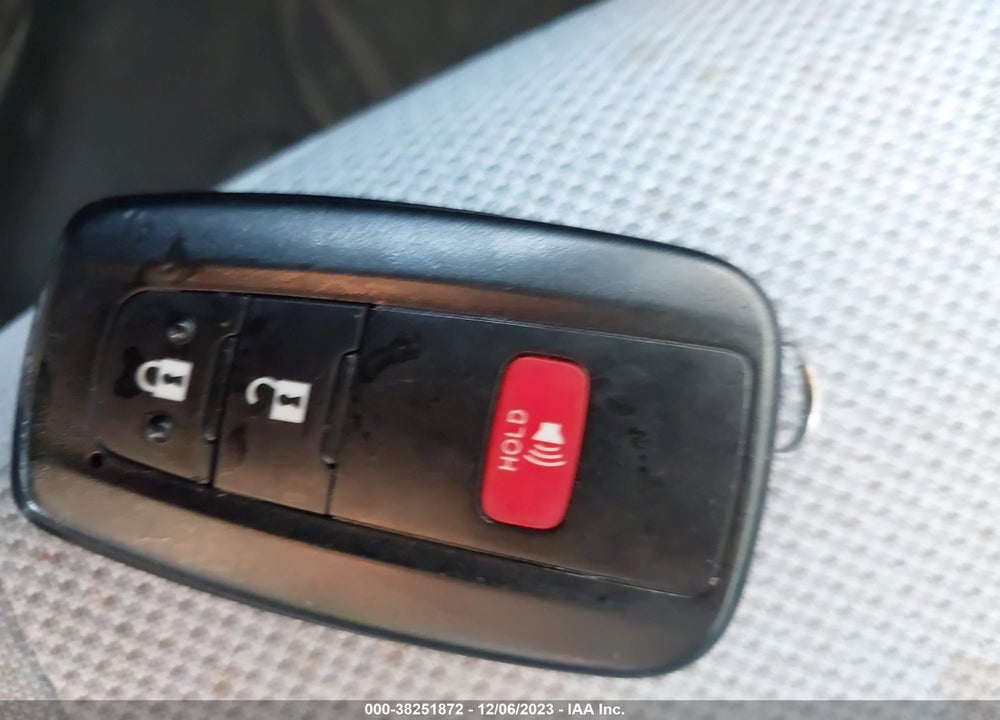 2019 TOYOTA PRIUS LE VIN: JTDL9RFU4K3006094