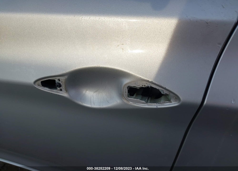 2013 HYUNDAI ELANTRA LIMITED (ULSAN PLANT) VIN: KMHDH4AE0DU525050