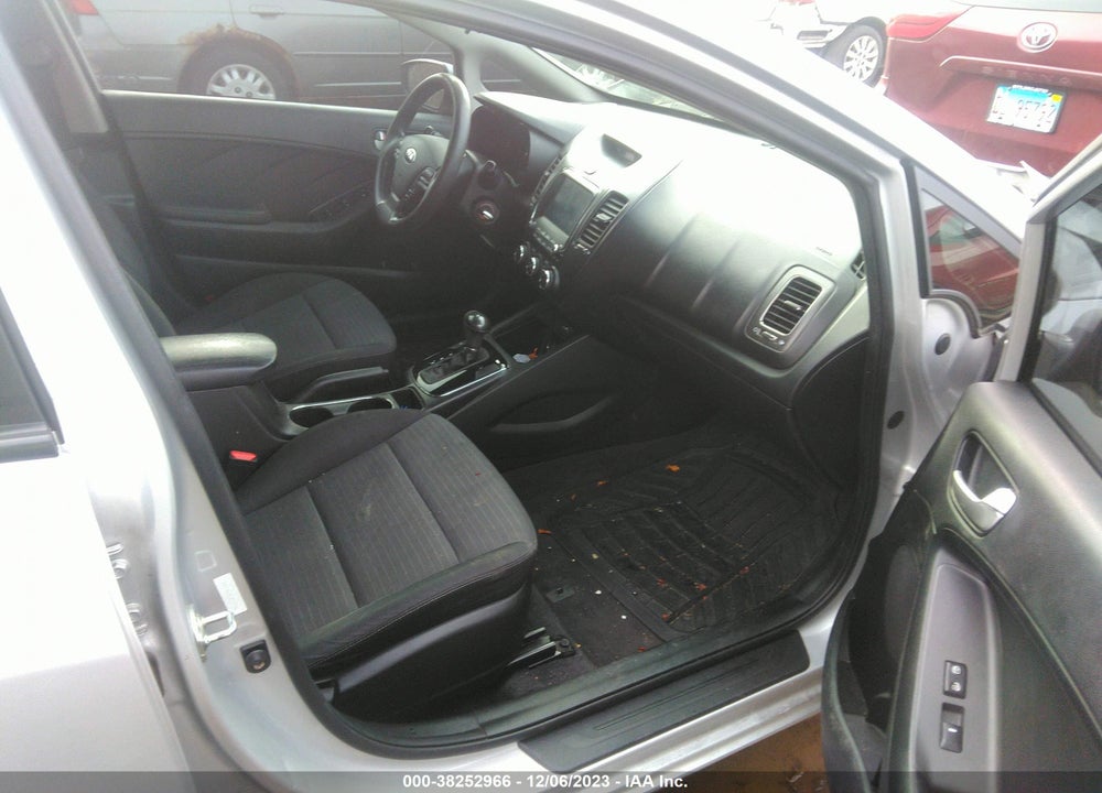 2018 KIA FORTE VIN: 3KPFL4A78JE210746