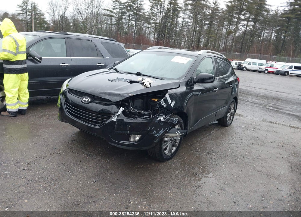 2015 HYUNDAI TUCSON SE VIN: KM8JU3AG2FU958429