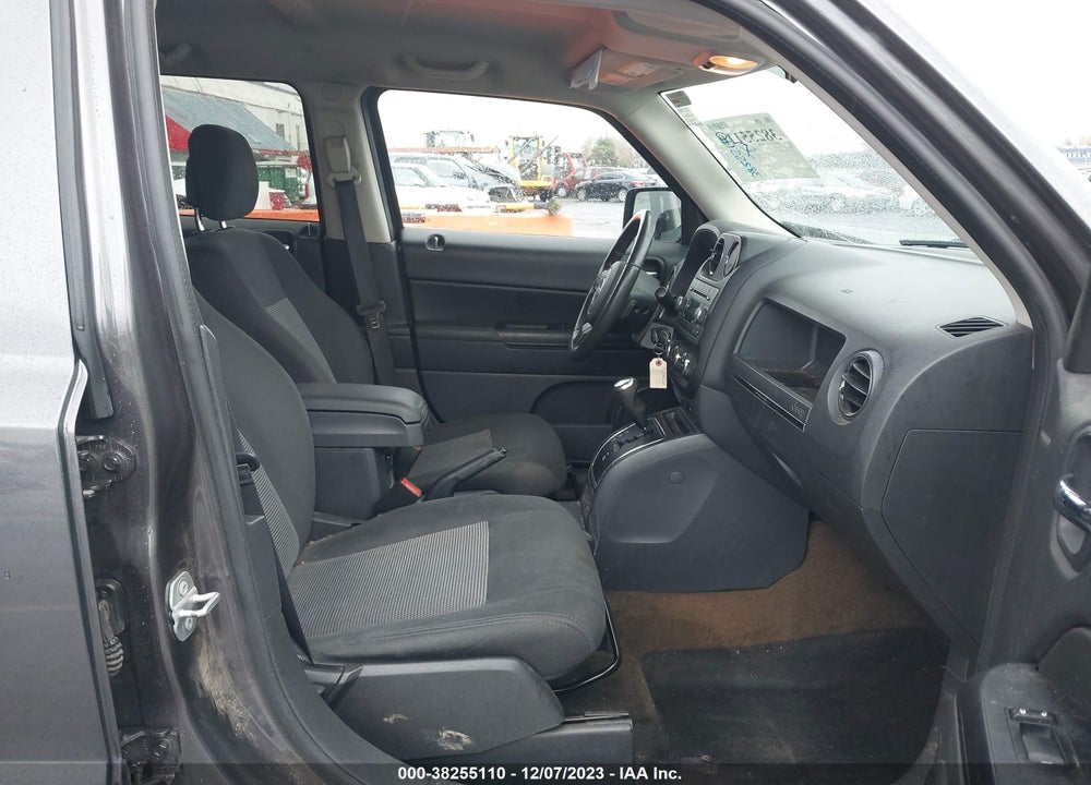 2016 JEEP PATRIOT LATITUDE VIN: 1C4NJRFB6GD637977