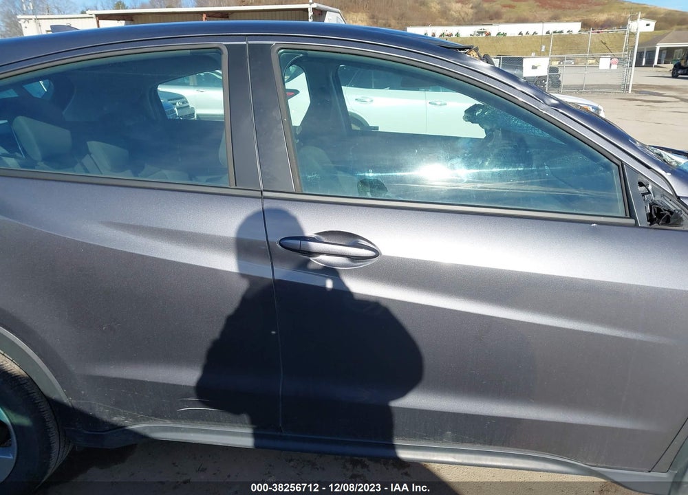 2022 HONDA HR-V AWD LX VIN: 3CZRU6H32NM763195