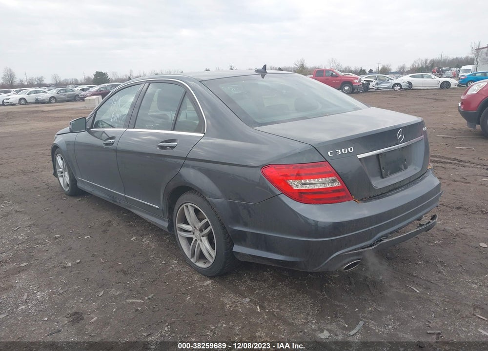 2014 MERCEDES-BENZ C 300 VIN: WDDGF8AB9EG174620