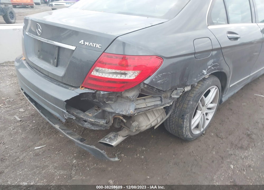 2014 MERCEDES-BENZ C 300 VIN: WDDGF8AB9EG174620