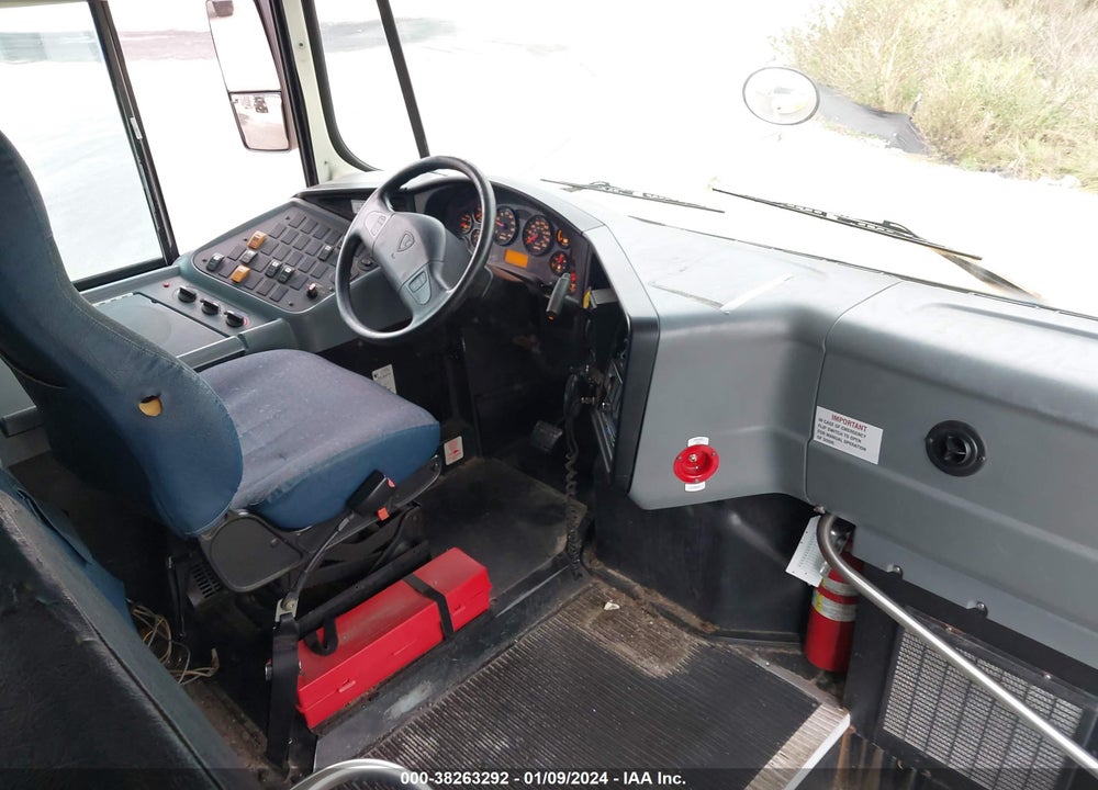 2009 IC CORPORATION 3000 CE VIN: 4DRBUAAN59A042289