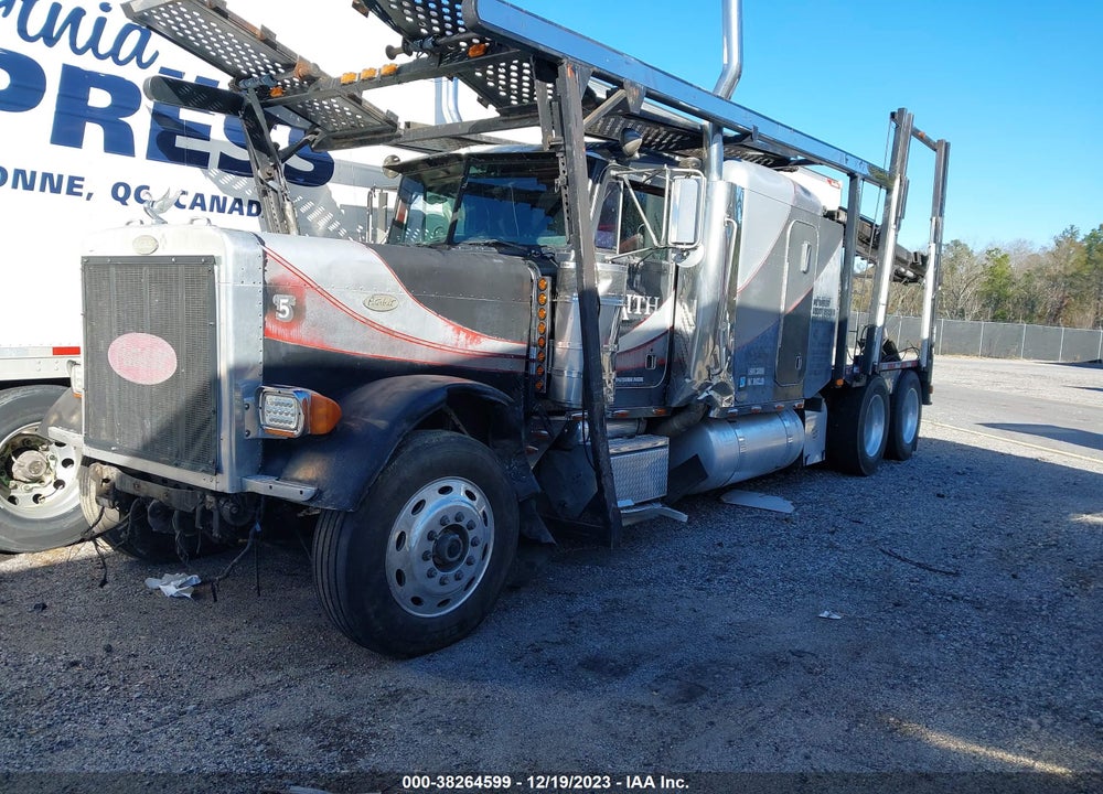 1996 PETERBILT 379 VIN: 1XP5DB9X9TN413823