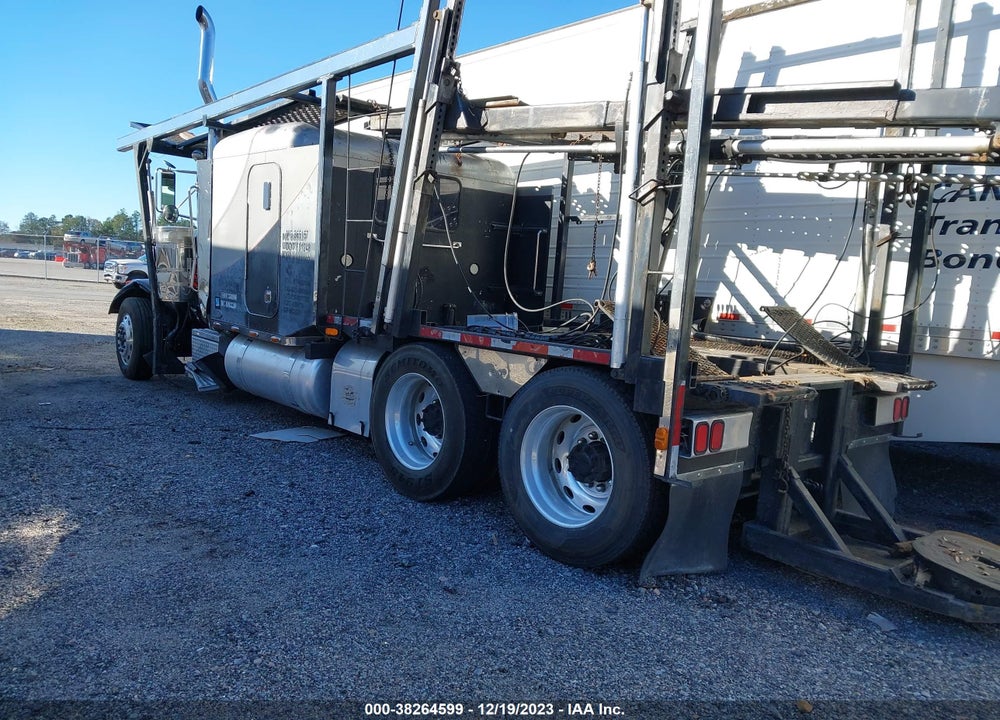 1996 PETERBILT 379 VIN: 1XP5DB9X9TN413823