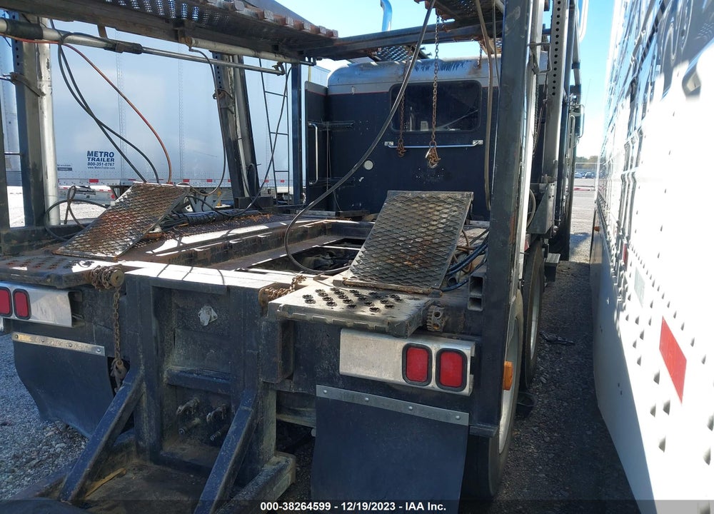 1996 PETERBILT 379 VIN: 1XP5DB9X9TN413823
