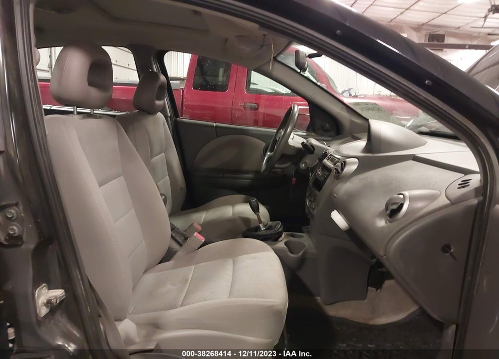 2005 SATURN ION 2 VIN: 1G8AZ52F75Z141461