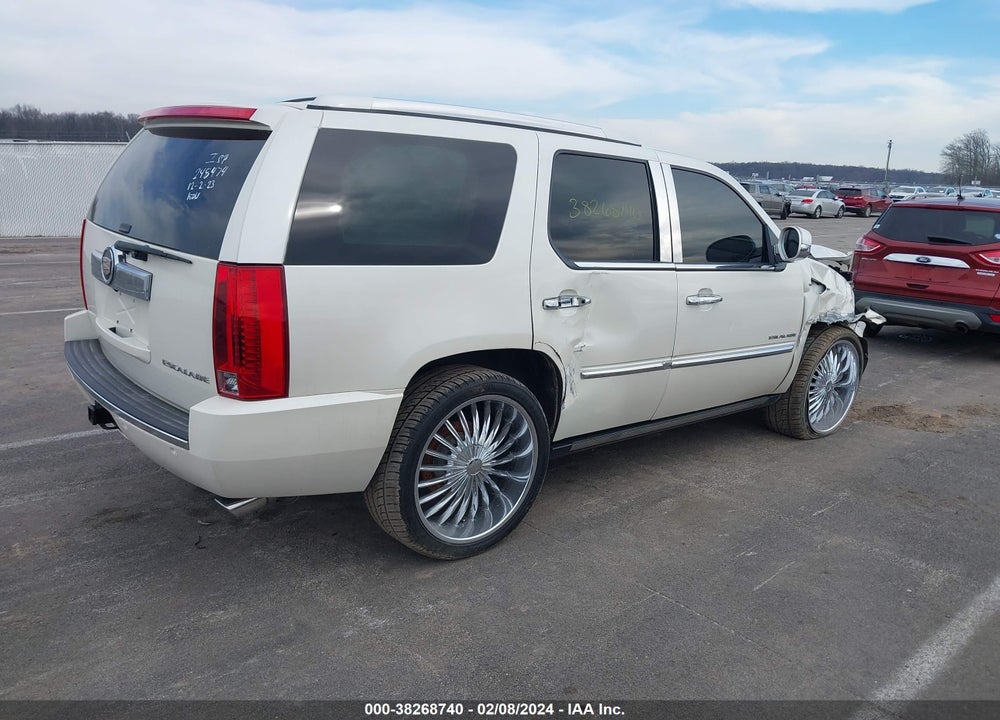2011 CADILLAC ESCALADE PREMIUM VIN: 1GYS4CEF7BR118700