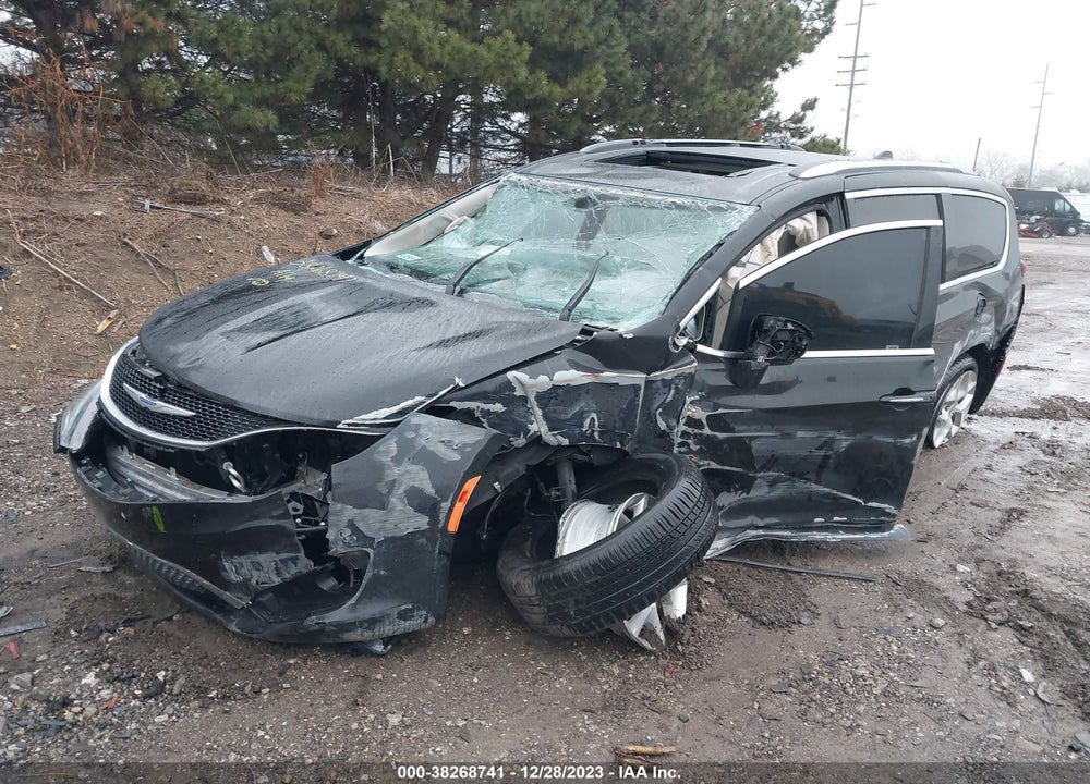 2018 CHRYSLER PACIFICA TOURING L PLUS VIN: 2C4RC1EG4JR352581