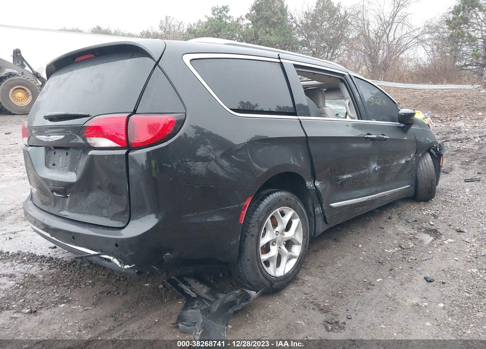 2018 CHRYSLER PACIFICA TOURING L PLUS VIN: 2C4RC1EG4JR352581