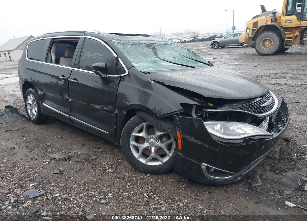 2018 CHRYSLER PACIFICA TOURING L PLUS VIN: 2C4RC1EG4JR352581