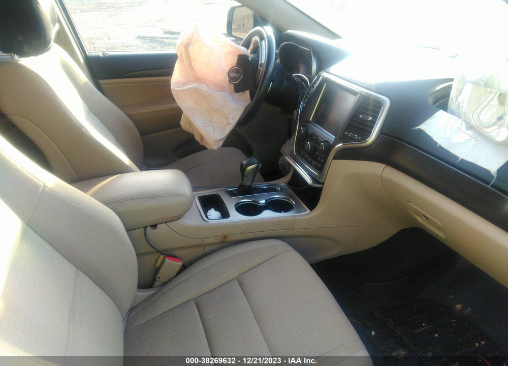 2016 JEEP GRAND CHEROKEE LAREDO VIN: 1C4RJFAG9GC462519