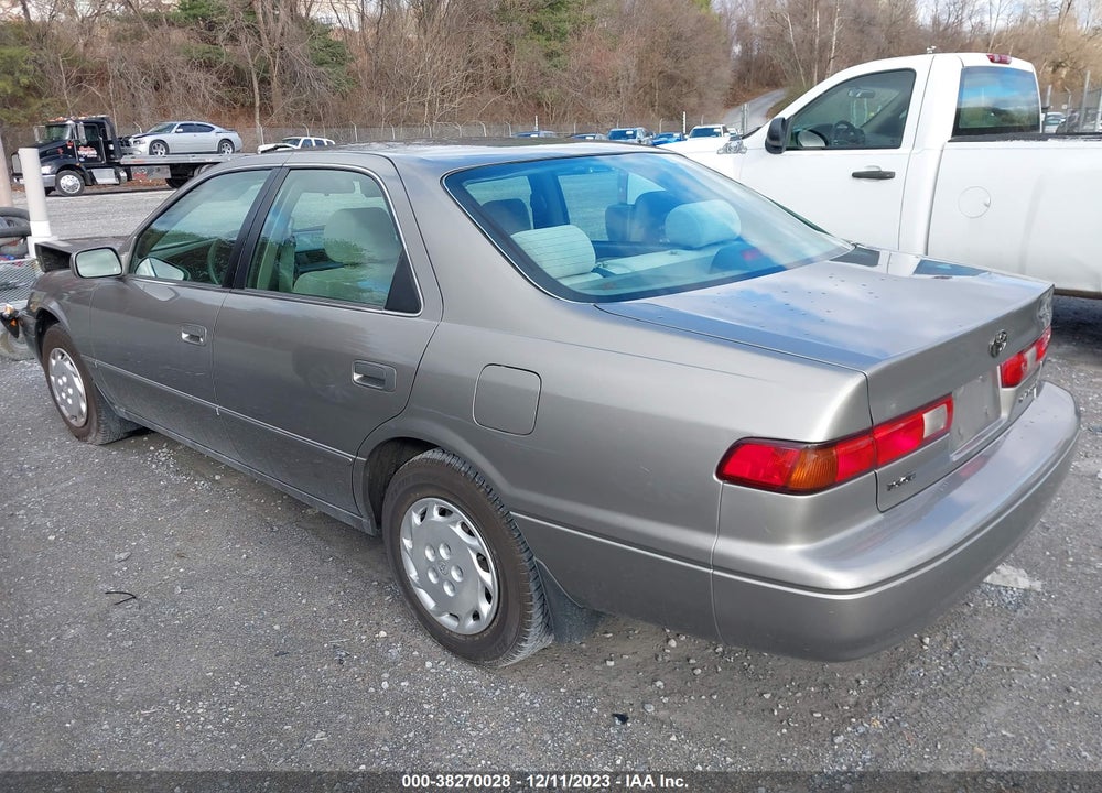 1999 TOYOTA CAMRY LE VIN: 4T1BG22K3XU435673
