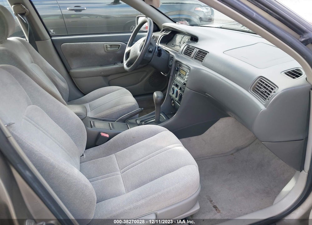 1999 TOYOTA CAMRY LE VIN: 4T1BG22K3XU435673