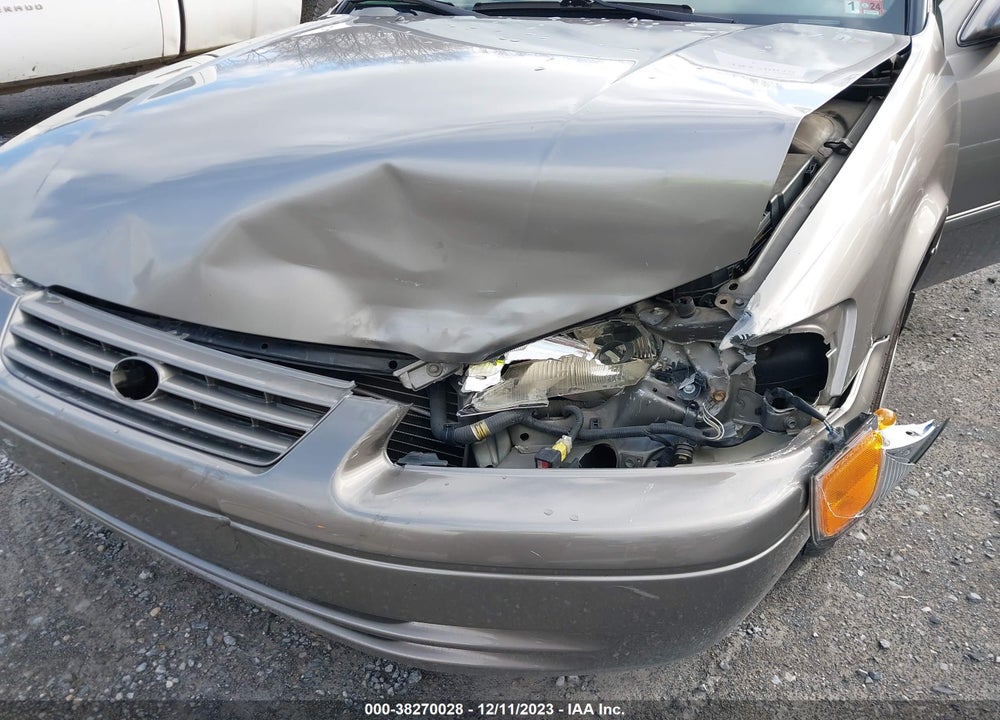 1999 TOYOTA CAMRY LE VIN: 4T1BG22K3XU435673