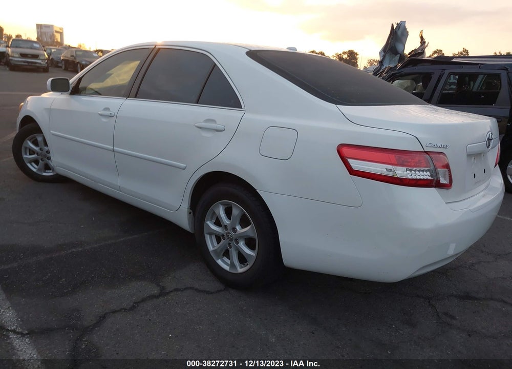 2011 TOYOTA CAMRY LE VIN: 4T1BF3EKXBU637892