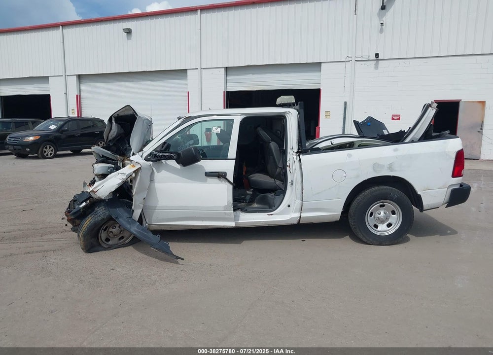 2022 RAM 1500 CLASSIC VIN: 1C6RR6FG7NS152364