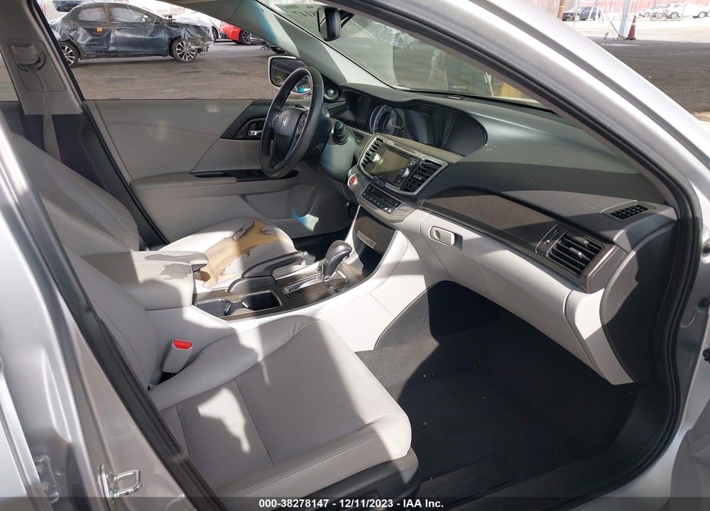 2013 HONDA ACCORD SDN EX-L VIN: 1HGCR2F86DA116557