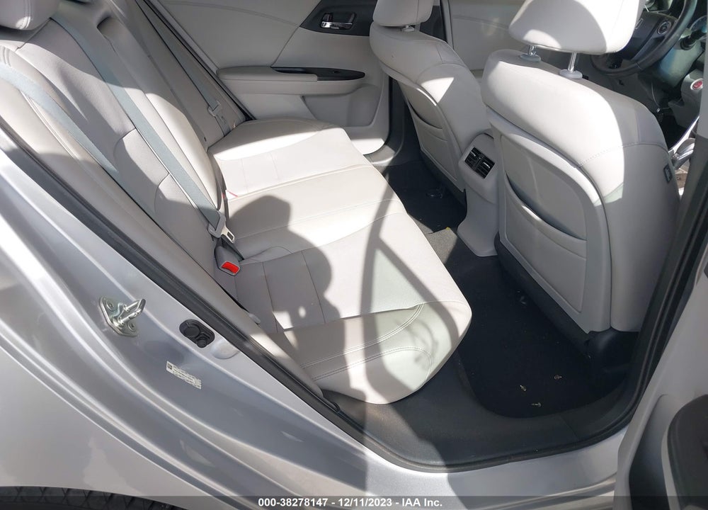 2013 HONDA ACCORD SDN EX-L VIN: 1HGCR2F86DA116557