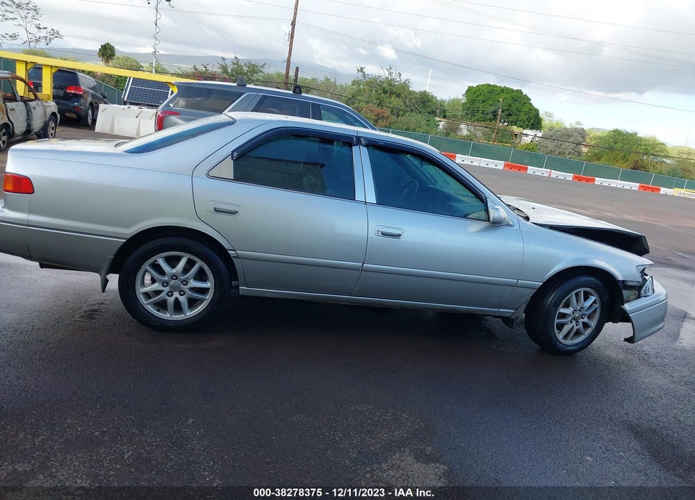 2000 TOYOTA CAMRY LE/XLE VIN: JT2BF22K0Y0264485