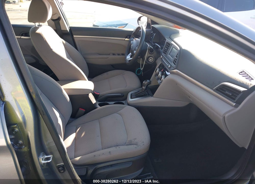2019 HYUNDAI ELANTRA SE VIN: KMHD74LF3KU812551